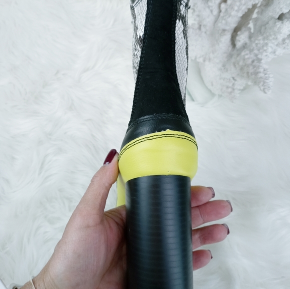 BAMBOOWomen Panel Lace-Up Chunky Platform… - Picture 11 of 16